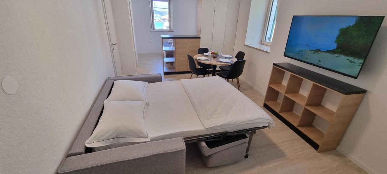 Dea Del Mar Apartments Izola Bagian luar foto