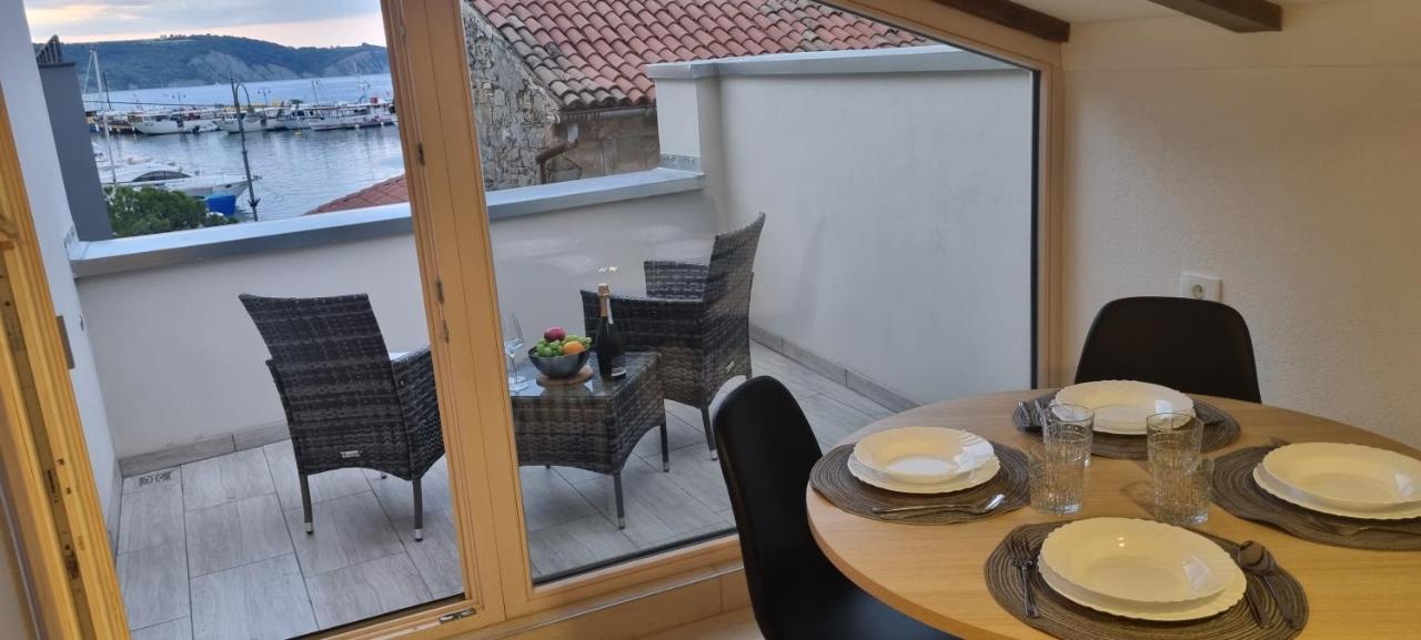 Dea Del Mar Apartments Izola Bagian luar foto