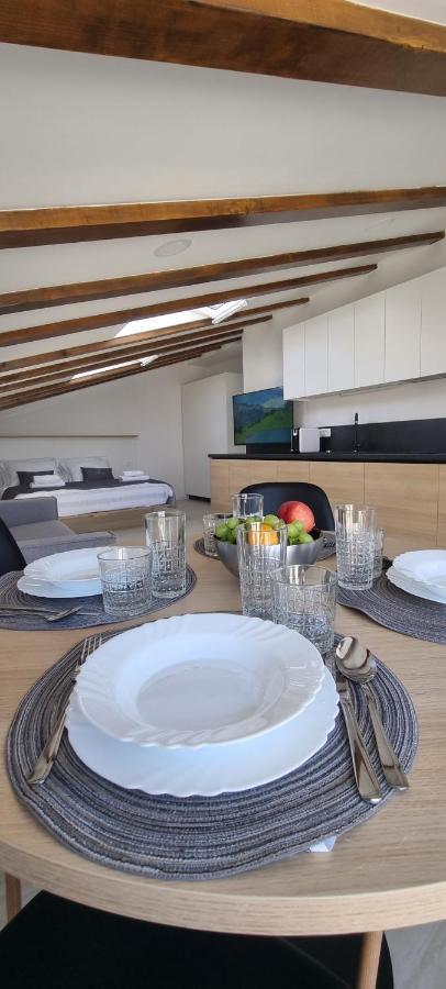 Dea Del Mar Apartments Izola Bagian luar foto