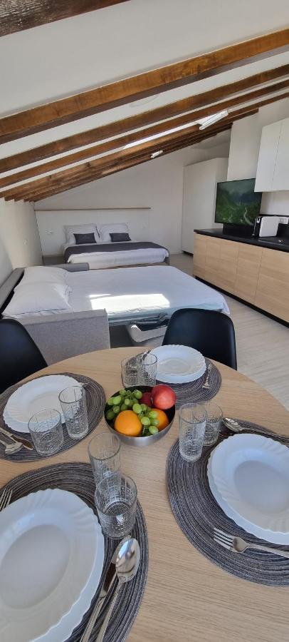 Dea Del Mar Apartments Izola Bagian luar foto