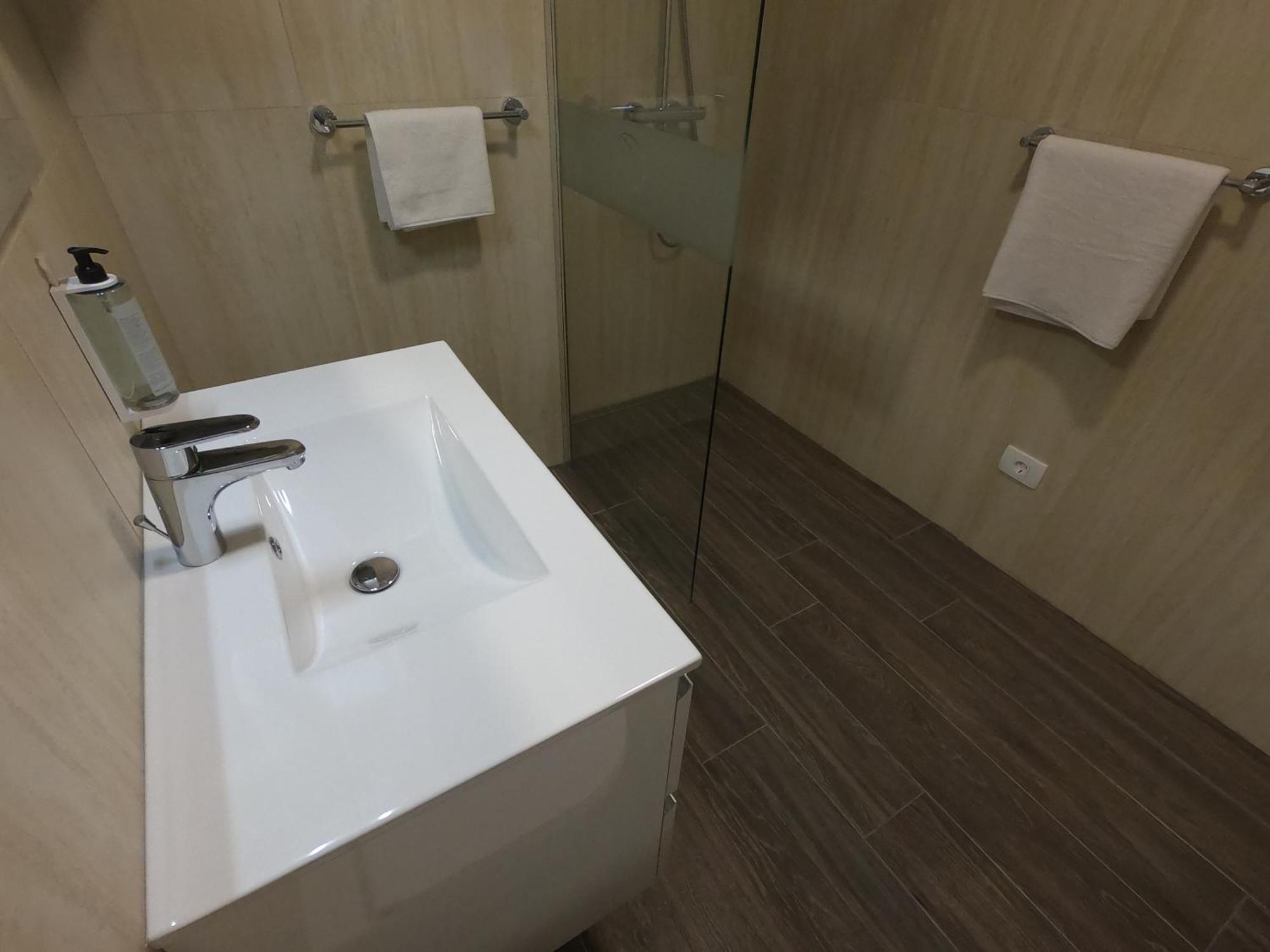 Dea Del Mar Apartments Izola Bagian luar foto